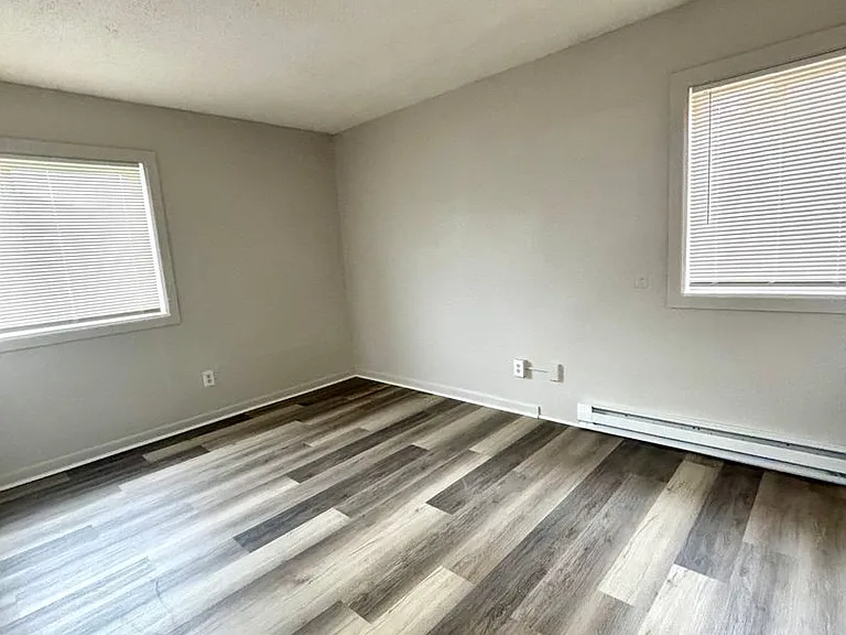 Cedar Crest Apartments — Photo 22