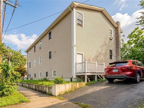 2nd image of 95 Laura St