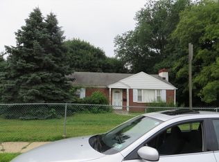 1610 Hoffnagle St, Philadelphia, PA 19152