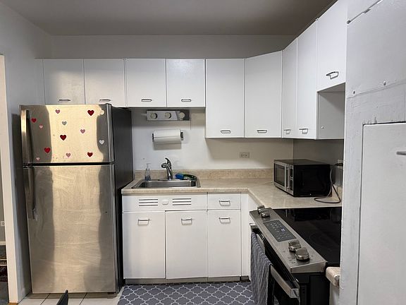 5th image of 6301 N Sheridan Rd APT 9M