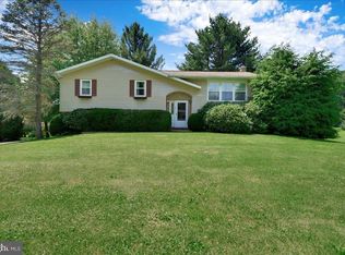15 Circle Dr, Barnesville, PA 18214