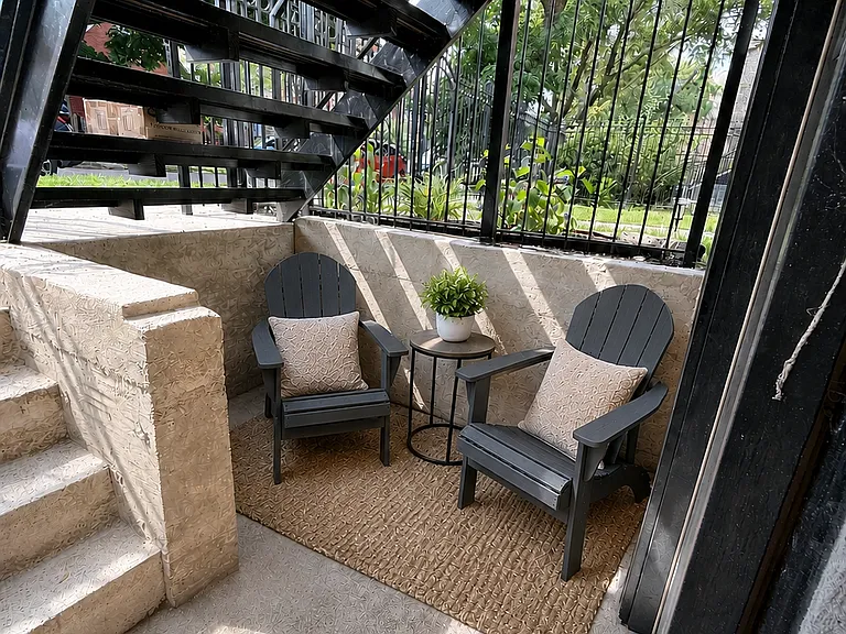 Private patio - front