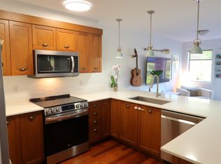 414 Gower Point Rd #201, Gibsons, BC V0N1V0
