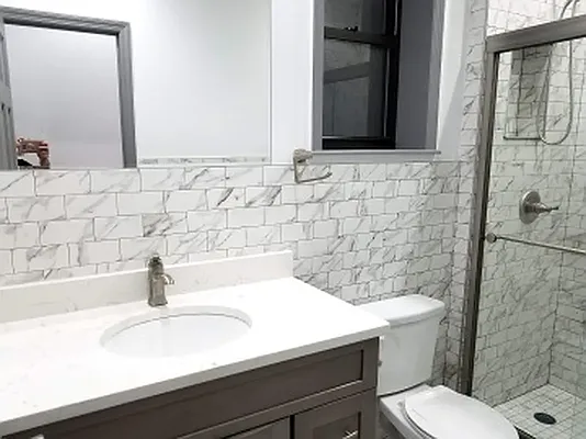 Rented by MCR Realty | media 21