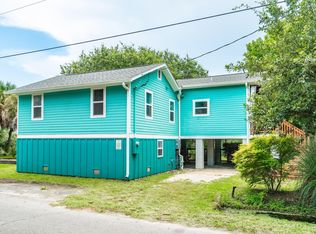 213 E Cooper Ave, Folly Beach, SC 29439