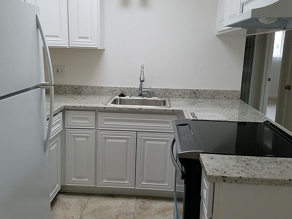 3rd image of 62 Paloma Ave #B