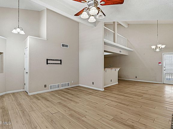 5th image of 11505 Crazy Horse Dr