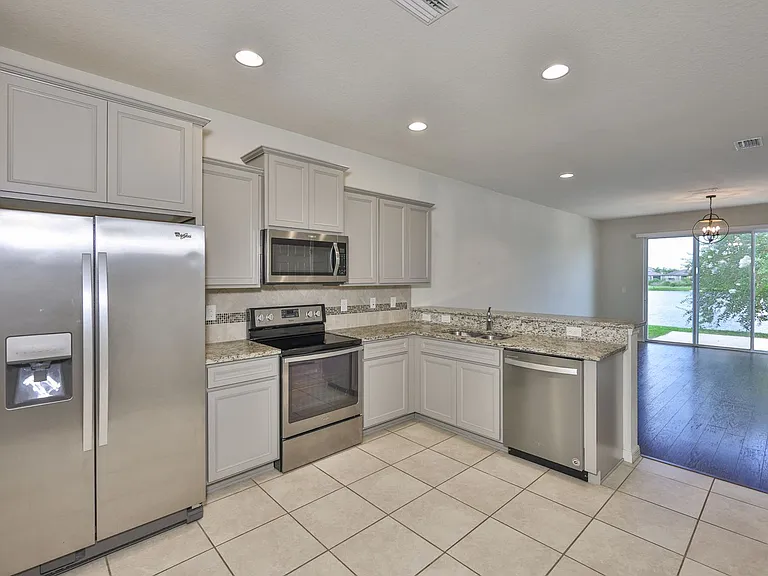 9160 Hillcroft Dr — Photo 4