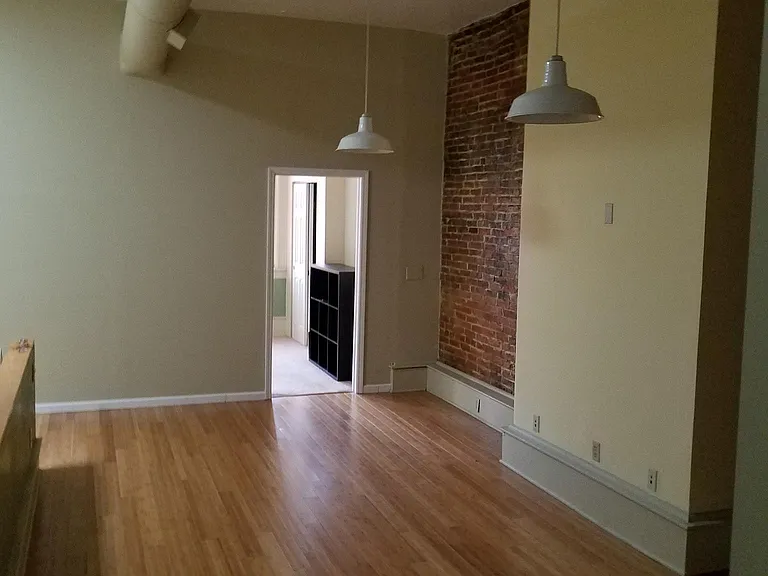 1205 E Carson St #2 — Photo 7