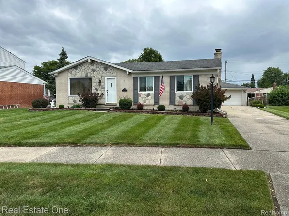 13605 Karl St, Southgate, MI 48195