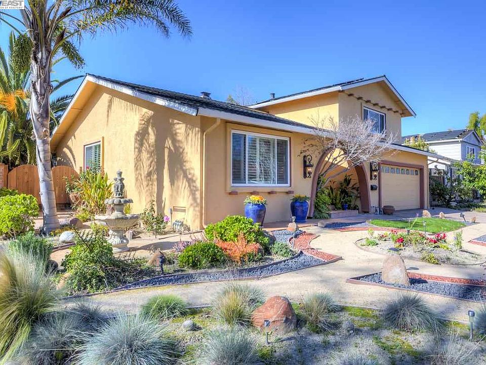 1st image of 5555 Blackbird Dr