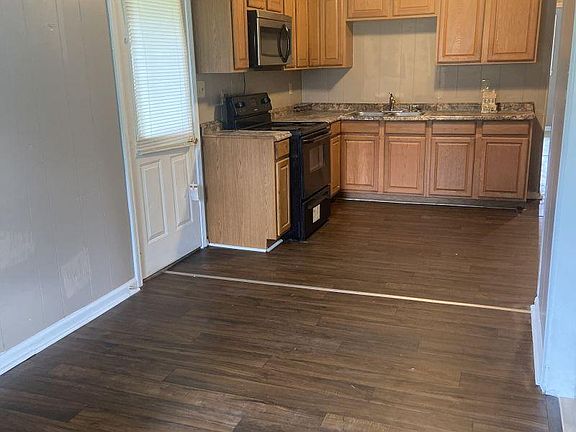 5th image of 221-1 Home St