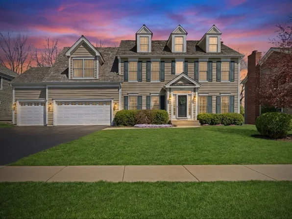 2890 Trail Crest Ln, Lindenhurst, IL 60046