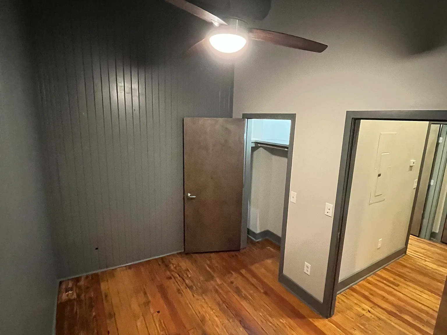 105 Campbell Ave SW — Photo 2
