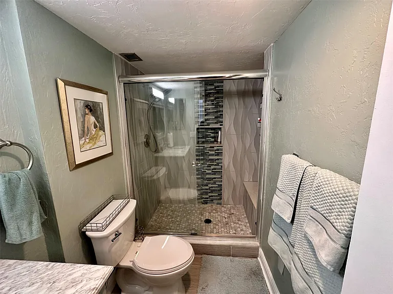 1147 Hillsboro Mile #214 — Photo 35