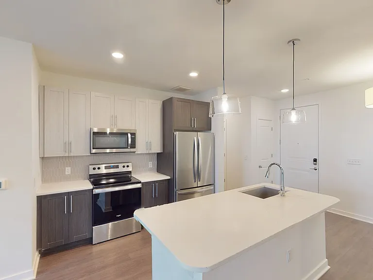Essex Luxe Apartments — Photo 69