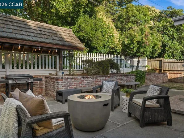 114 Combs Ln, Vallejo, CA 94590
