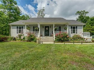 6117 W River Rd, Aylett, VA 23009