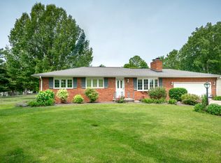 608 Magnolia Dr, Rochester, IL 62563