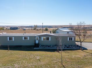14294 Painted Woods Dr, Williston, ND 58801