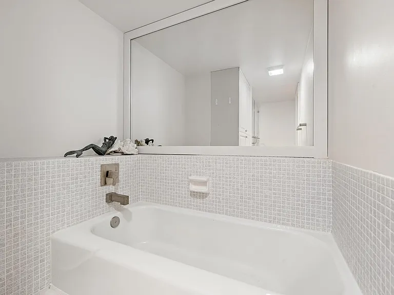 5380 N Ocean Dr #19E — Photo 12