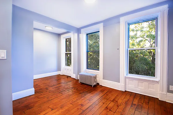Rented by Compass | media 9