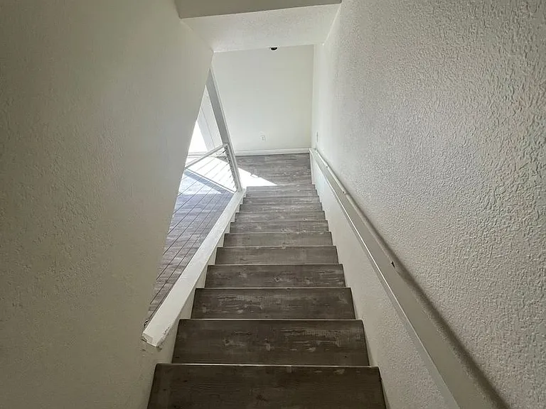 9805 El Camino Real #2 — Photo 29