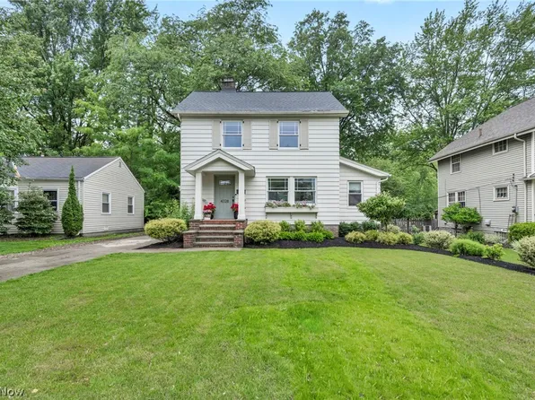 4328 W 227th St, Fairview Park, OH 44126