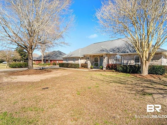 3rd image of 265 Royal Ln
