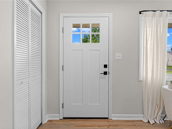 5th image of 2624 Midvale St