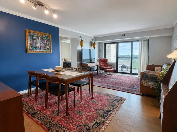 307 Yoakum Pkwy, Alexandria, VA