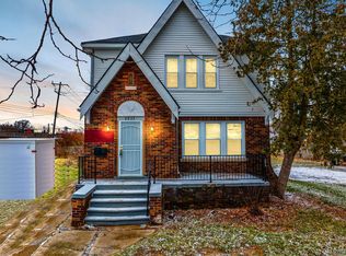 8833 Pinehurst St, Detroit, MI 48204