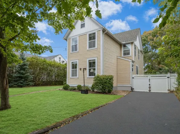 21 Northridge Street, Patchogue, NY 11772