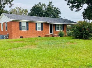 3719 Thrower Rd, Hope Mills, NC 28348