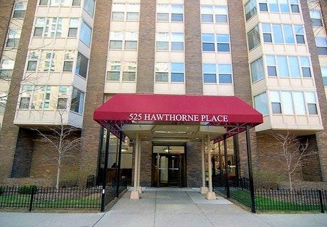 1st image of 525 W Hawthorne Pl APT 1207