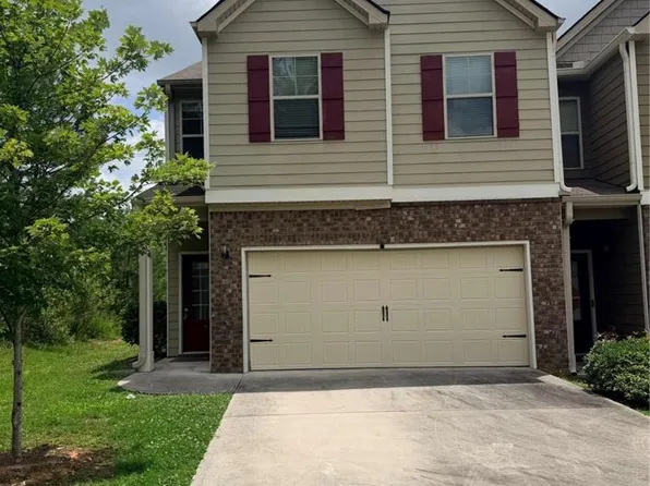 7893 Rock Rose Ln, Fairburn, GA 30213