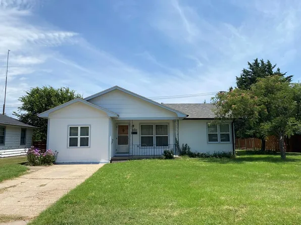 1312 Eisenhower Ave, Great Bend, KS 67530