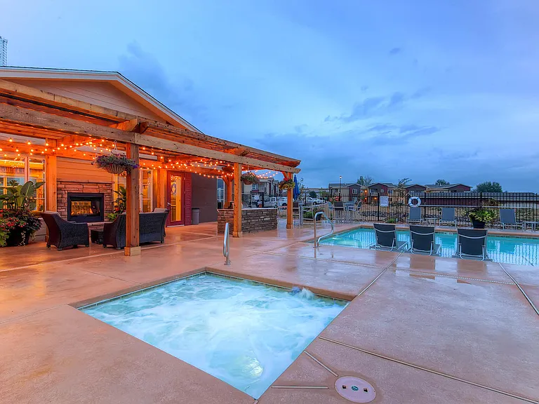Legend Flats | Evans, CO Apartments