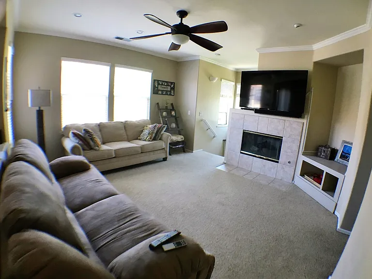 634 Sumner Way #1 — Photo 3