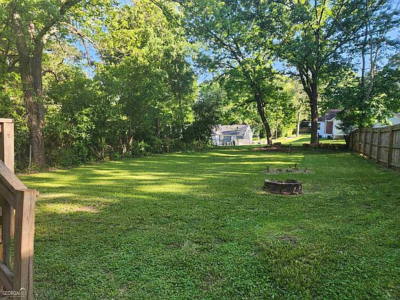 2nd image of 2577 Eastwood Dr