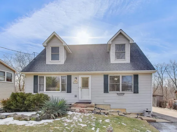 25097 W Buena Ave, Lake Villa, IL 60046