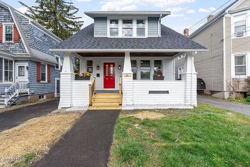 2nd image of 41 109th Street