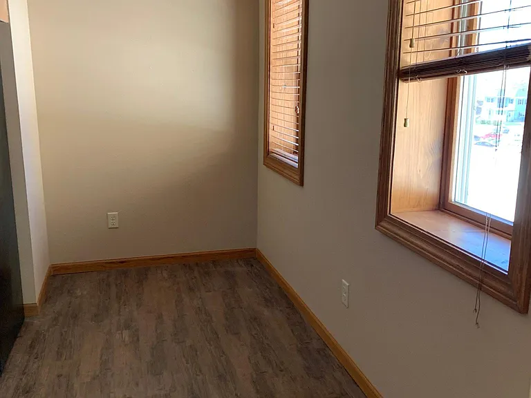 116 W Main St #B — Photo 8