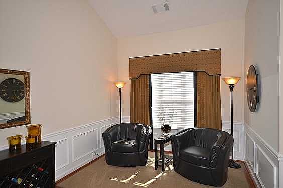 5th image of 1471 Evanston Ln