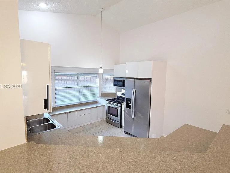 3247 NW 123rd Ave — Photo 4