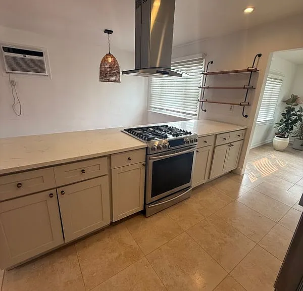 69 Bank St #1 — Photo 3
