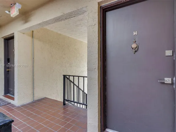 13726 SW 90th Ave #28, Miami, FL 33176