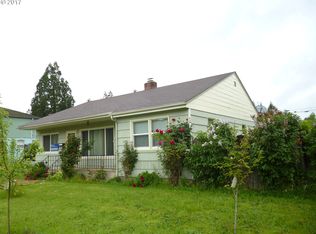 1144 W Main St, Cottage Grove, OR 97424