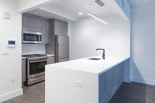 Rented by Kahen Properties | media 17
