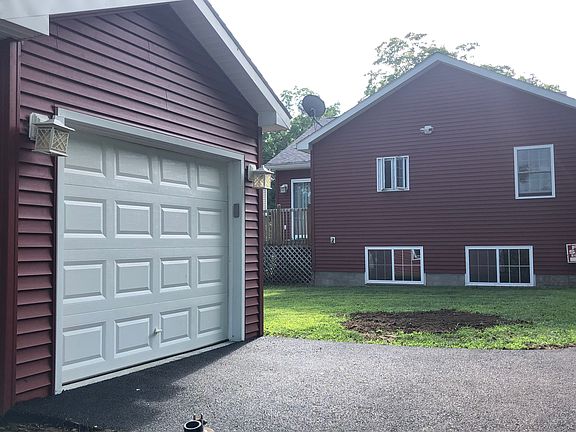 4th image of 53 Peck Ave